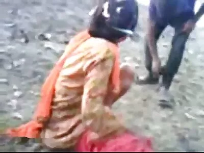 స్ప్రెడ్ థిక్ వీడియో (సారా రోజర్)