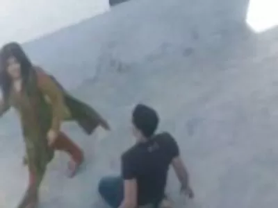 డిఫ్లవర్ మీ వీడియో (స్కార్లెట్ మేజ్)