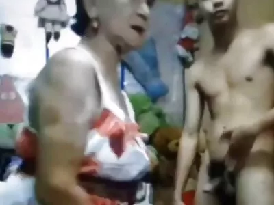 రుబ్ ఎ డబ్, గిమ్మె ఎ టగ్ వీడియో (నటాలీ లస్ట్)