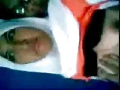 ఆమె గాడిద వీడియోలో చిక్కుకుంది (హనీ డెమోన్)